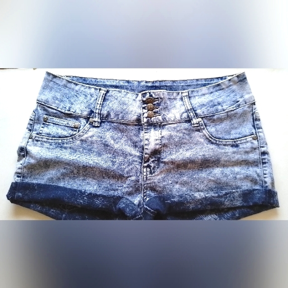 OSC Bleach Splash Acid Wash Denim Cuffed Jean Shorts - Picture 1 of 3